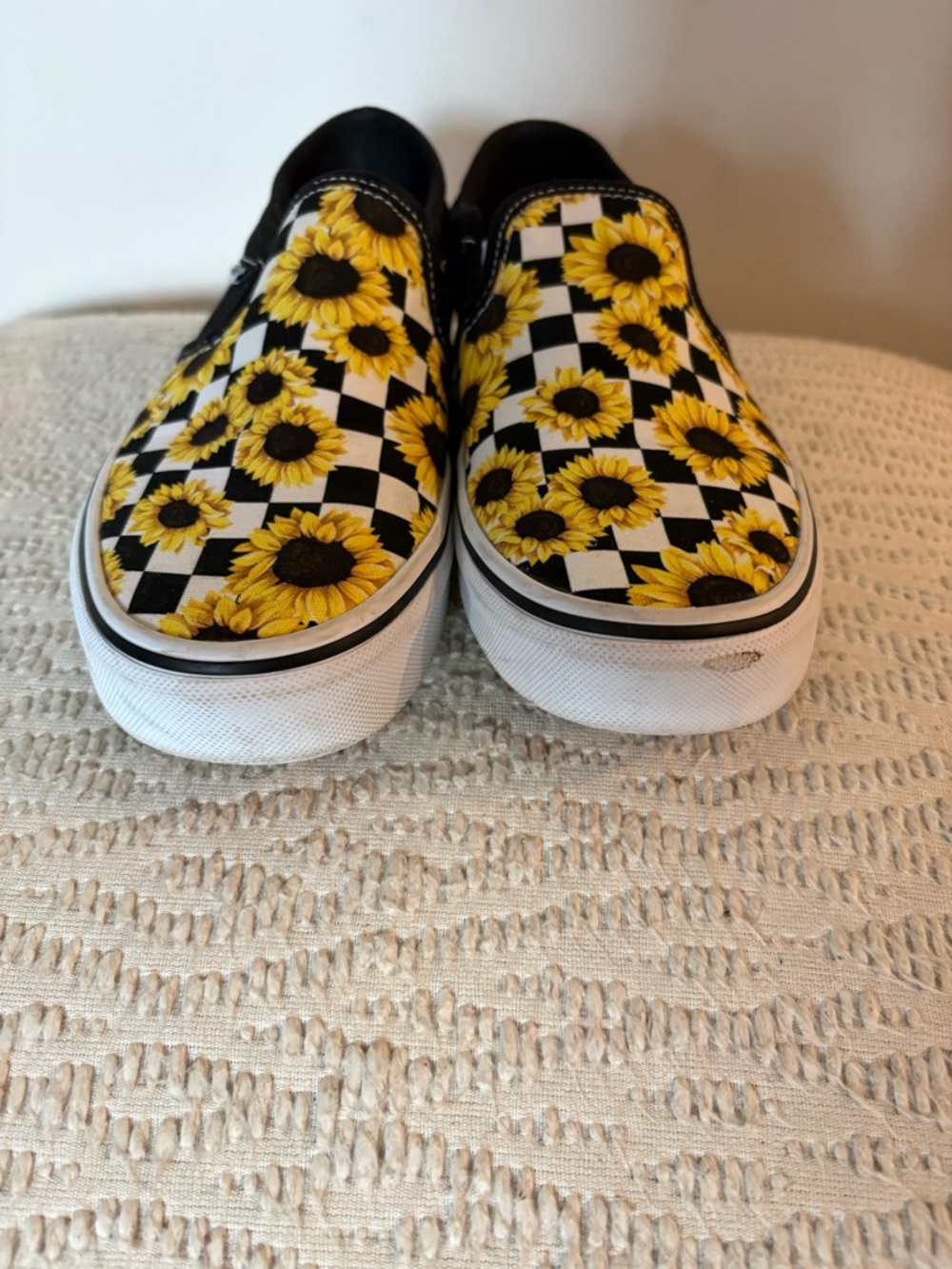Vans Wmns Sz 8  Slip-On Sunflower Checkerboard Sneakers - Yellow/Black/White - Picture 4 of 7